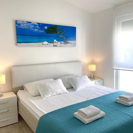 Apartmani Villa Adriatic Vir Εξωτερικό φωτογραφία
