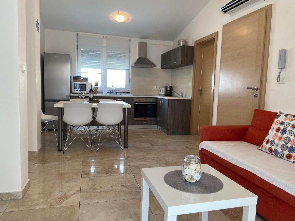 Apartmani Villa Adriatic Vir Εξωτερικό φωτογραφία