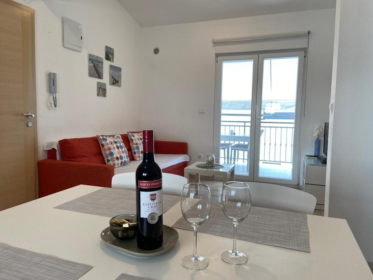 Apartmani Villa Adriatic Vir Εξωτερικό φωτογραφία
