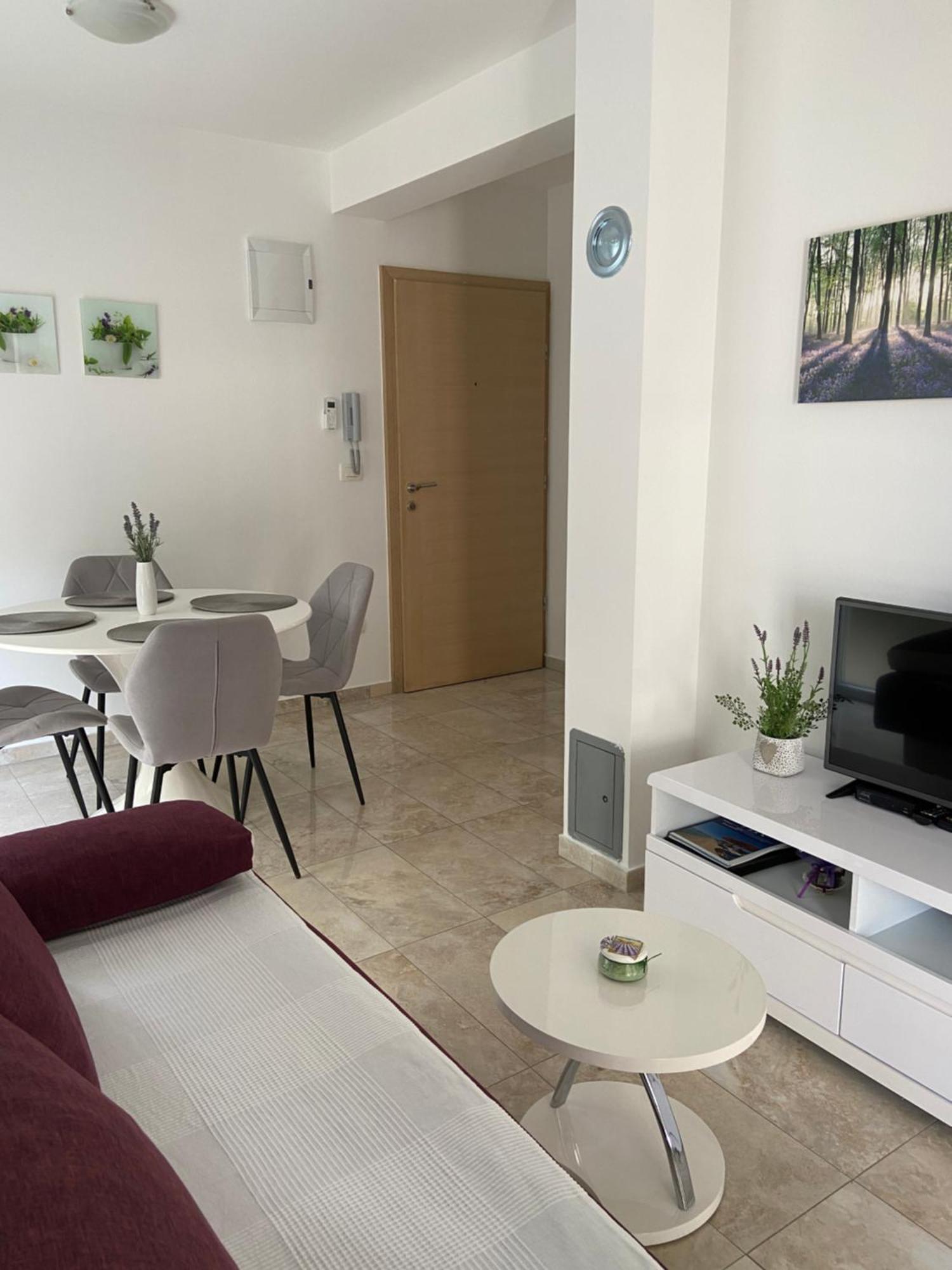 Apartmani Villa Adriatic Vir Εξωτερικό φωτογραφία