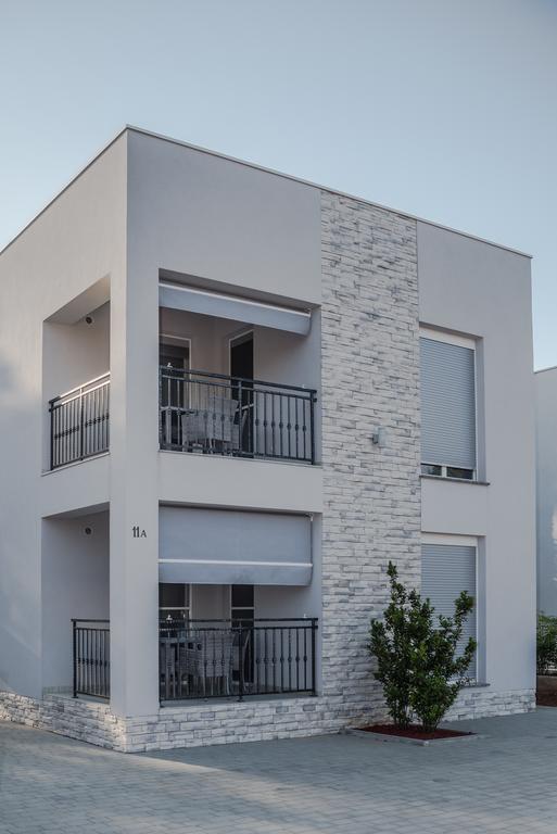 Apartmani Villa Adriatic Vir Εξωτερικό φωτογραφία